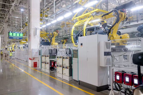 問(wèn)界M9加速跑，賽力斯超級(jí)工廠鑄就卓越，汽車零配件零售助力無(wú)憂駕駛